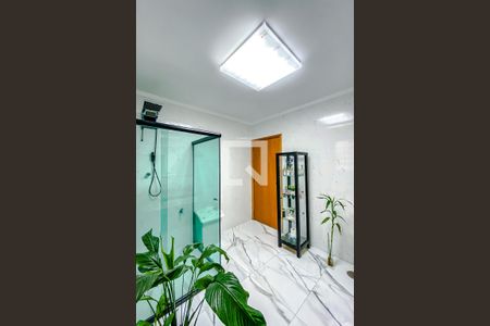 Casa à venda com 230m², 3 quartos e 3 vagasBanheiro da Suíte