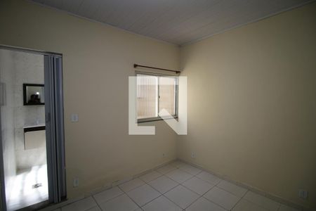 Quarto de casa para alugar com 1 quarto, 40m² em Olaria, Rio de Janeiro