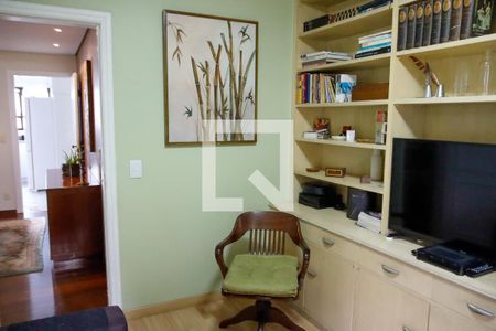 Apartamento à venda com 194m², 4 quartos e 3 vagasEscritório