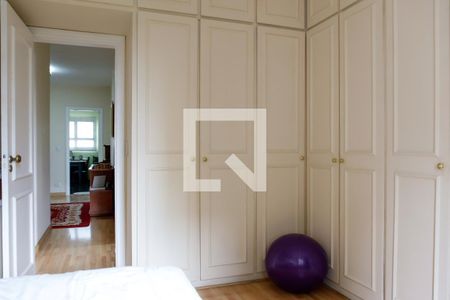 Apartamento à venda com 194m², 4 quartos e 3 vagasQuarto 2 - Suíte