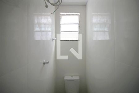 Banheiro de casa para alugar com 1 quarto, 35m² em Pompéia, Belo Horizonte