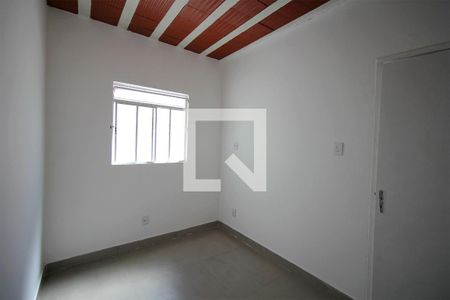 Casa para alugar com 1 quarto, 35m² em Pompéia, Belo Horizonte