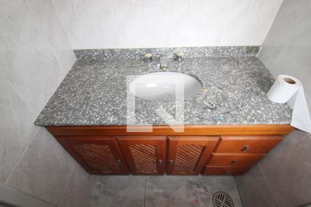 Casa à venda com 250m², 5 quartos e 8 vagasBanheiro 2