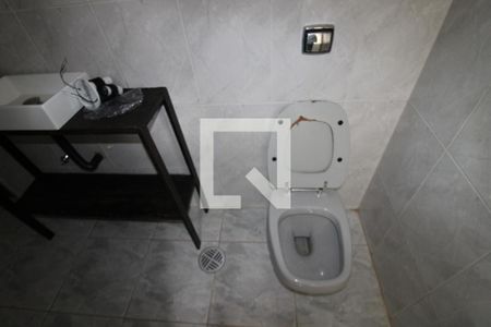 Casa à venda com 250m², 5 quartos e 8 vagasBanheiro 1