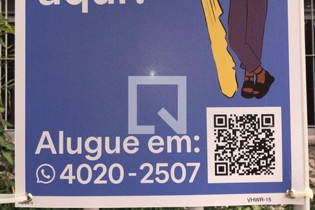 Casa à venda com 250m², 5 quartos e 8 vagasFachada