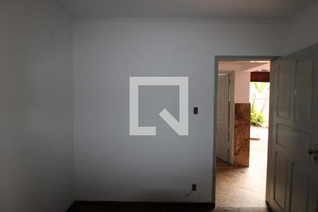 Casa à venda com 250m², 5 quartos e 8 vagasÁrea de Serviço 2