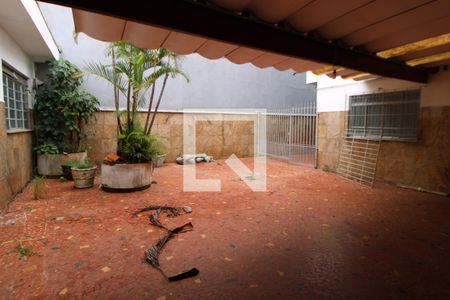 Casa à venda com 250m², 5 quartos e 8 vagasQuintal