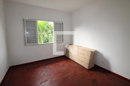 Casa à venda com 250m², 5 quartos e 8 vagasQuarto 4