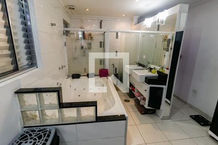 Banheiro da Suíte de casa à venda com 2 quartos, 140m² em Jardim Monte Alegre, Taboão da Serra