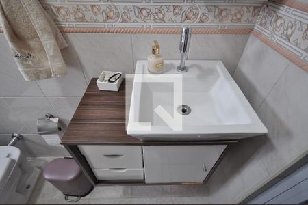 Casa à venda com 120m², 3 quartos e 1 vagaBanheiro