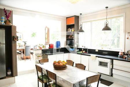 Casa de condomínio para alugar com 1350m², 4 quartos e 7 vagasCozinha