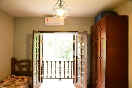 Casa de condomínio para alugar com 1350m², 4 quartos e 7 vagasQuarto 2