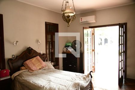 Casa de condomínio para alugar com 1350m², 4 quartos e 7 vagasSuíte