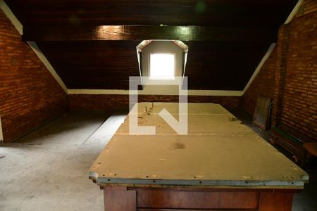 Casa de condomínio para alugar com 1350m², 4 quartos e 7 vagasSótão