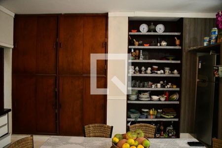 Casa de condomínio para alugar com 1350m², 4 quartos e 7 vagasCozinha