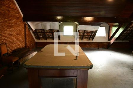 Casa de condomínio para alugar com 1350m², 4 quartos e 7 vagasSótão