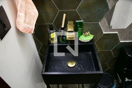 Casa de condomínio para alugar com 1350m², 4 quartos e 7 vagasLavabo