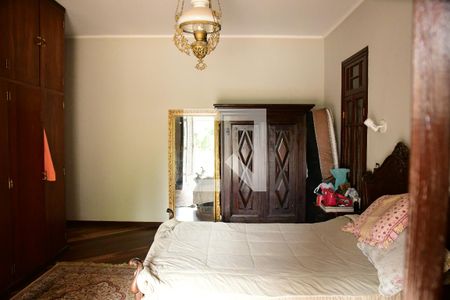 Casa de condomínio para alugar com 1350m², 4 quartos e 7 vagasSuíte