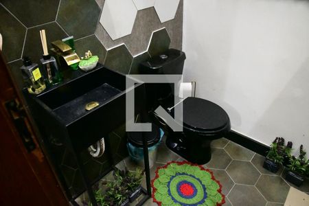 Casa de condomínio para alugar com 1350m², 4 quartos e 7 vagasLavabo