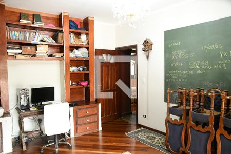 Casa de condomínio para alugar com 1350m², 4 quartos e 7 vagasSala 2
