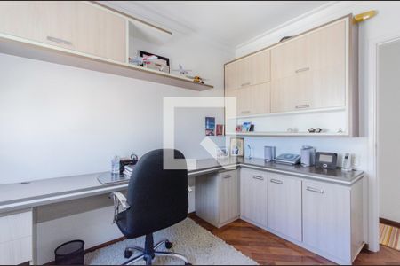 Apartamento à venda com 246m², 3 quartos e 2 vagasQuarto 2
