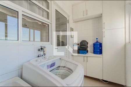 Apartamento à venda com 246m², 3 quartos e 2 vagasÁrea de Serviço
