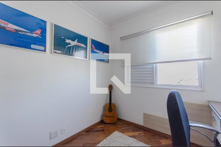 Apartamento à venda com 246m², 3 quartos e 2 vagasQuarto 2