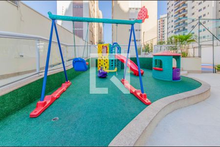 Apartamento à venda com 246m², 3 quartos e 2 vagasÁrea comum - Playground