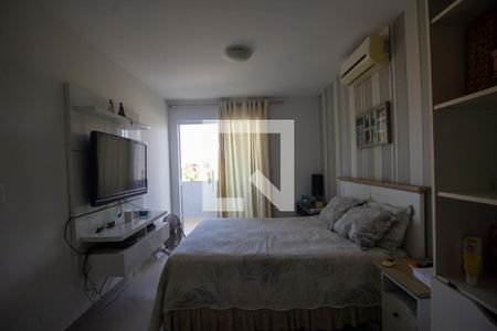 Casa de condomínio para alugar com 250m², 4 quartos e 2 vagas Casa de condomínio para alugar com 250m², 4 quartos e 2 vagasSuíte 3