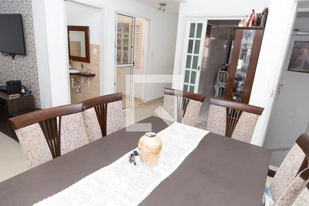 Sala de casa à venda com 4 quartos, 134m² em Vila Rosália, Guarulhos