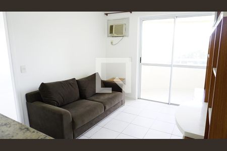 Sala de apartamento para alugar com 1 quarto, 42m² em Jacarepaguá, Rio de Janeiro
