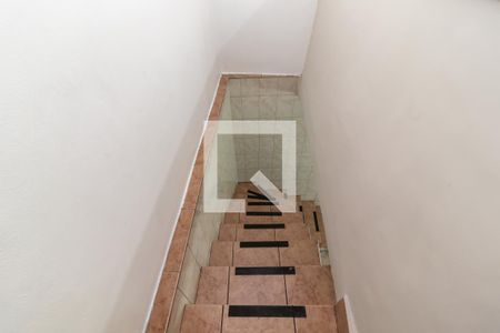 Casa para alugar com 80m², 2 quartos e 1 vagaEscada