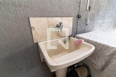 Casa para alugar com 80m², 2 quartos e 1 vagaÁrea de Serviço