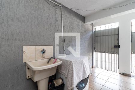 Casa para alugar com 80m², 2 quartos e 1 vagaÁrea de Serviço