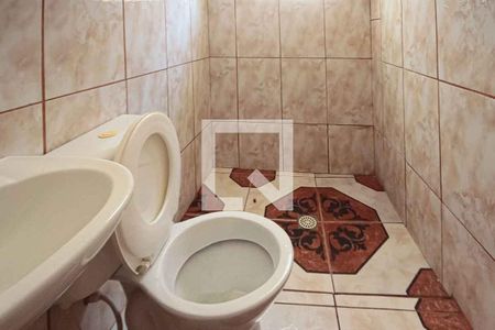 Banheiro de casa para alugar com 1 quarto, 52m² em Jardim Marília, São Paulo