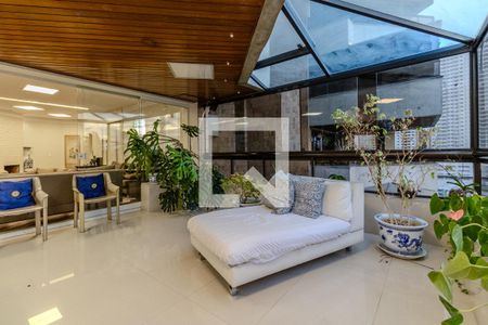 Apartamento à venda com 213m², 3 quartos e 3 vagasVaranda