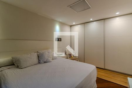 Apartamento à venda com 213m², 3 quartos e 3 vagasSuíte 3