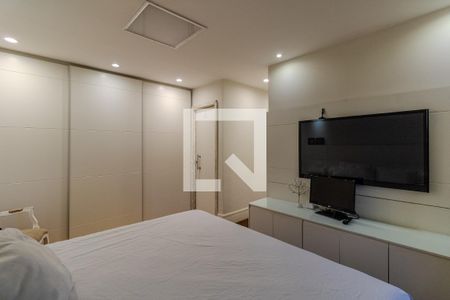 Apartamento à venda com 213m², 3 quartos e 3 vagasSuíte 3