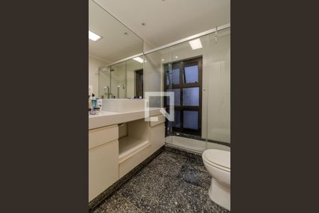 Apartamento à venda com 213m², 3 quartos e 3 vagasSuíte 2