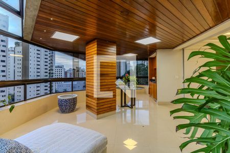 Apartamento à venda com 213m², 3 quartos e 3 vagasVaranda