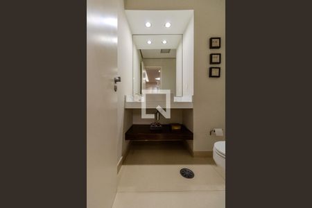Apartamento à venda com 213m², 3 quartos e 3 vagasLavabo