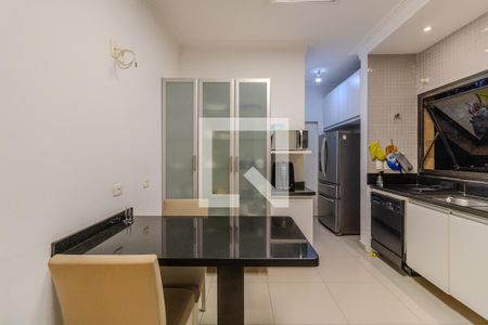 Apartamento à venda com 213m², 3 quartos e 3 vagasCozinha