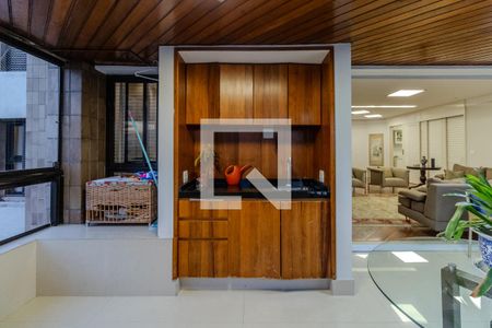 Apartamento à venda com 213m², 3 quartos e 3 vagasVaranda
