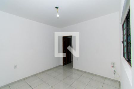 Sala de casa para alugar com 1 quarto, 64m² em Jardim Santa Adélia, São Paulo