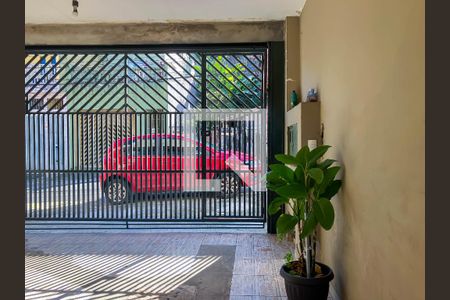 Entrada de casa para alugar com 1 quarto, 64m² em Jardim Santa Adélia, São Paulo
