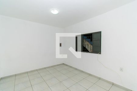 Quarto de casa para alugar com 1 quarto, 64m² em Jardim Santa Adélia, São Paulo
