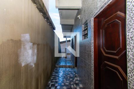 Entrada de casa para alugar com 1 quarto, 64m² em Jardim Santa Adélia, São Paulo