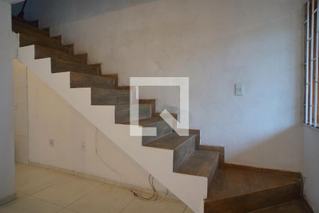 Escada de casa para alugar com 2 quartos, 100m² em Rio Tavares, Florianópolis