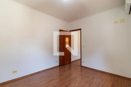 Suíte  de casa de condomínio para alugar com 3 quartos, 200m² em Jardim Monte Kemel, São Paulo