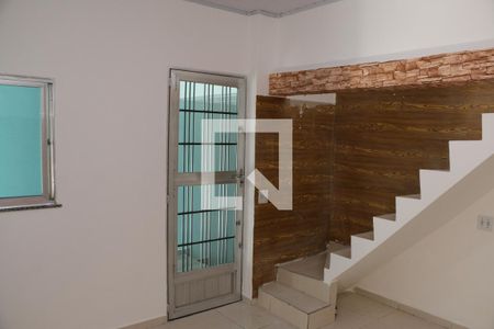 Sala de casa para alugar com 2 quartos, 60m² em Ouro Verde, Nova Iguaçu
